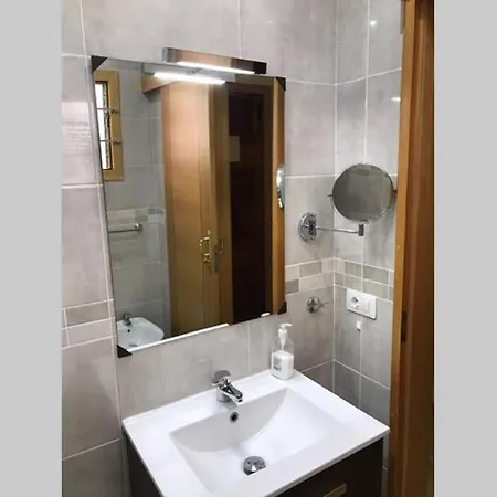 Appartement Toplage. Blick. Sauber. Guenstig. Pool. Gepflegt