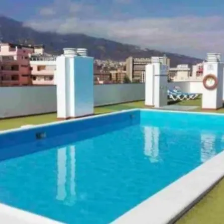 Apartment Toplage. Blick. Sauber. Guenstig. Pool. Gepflegt